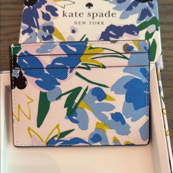 NWT Kate Spade Floral Print Card Holder In Box - Picture 5 of 8